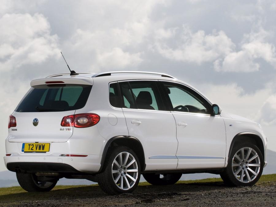  Volkswagen Tiguan R-Line 2010 года  (UK) (фото 6 из 10)